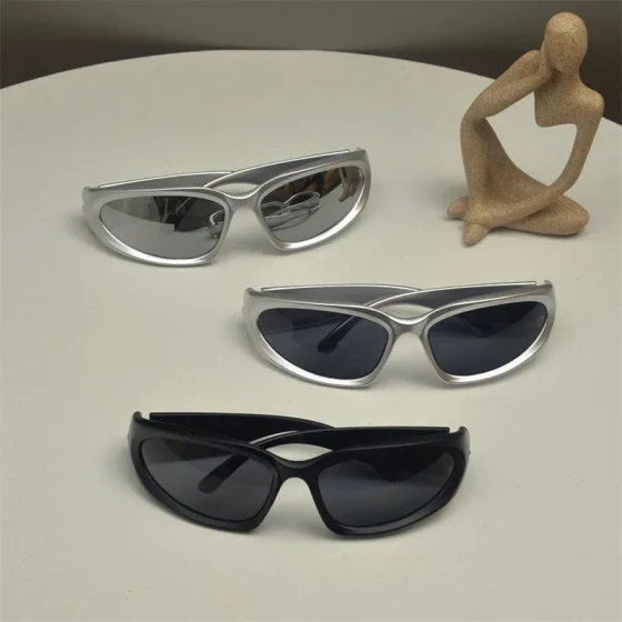 New K-pop futuristic sunglasses for men in European and American style ins Cool street style sun protection sunglasses for women with nearsightedness