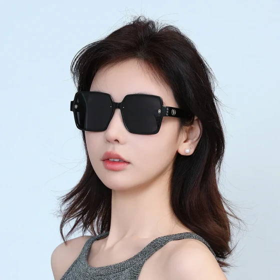 Women's sunglasses with UV protection, high-end design, slimming effect for large faces, polarized sunglasses for outdoor driving, makes the face appear smaller