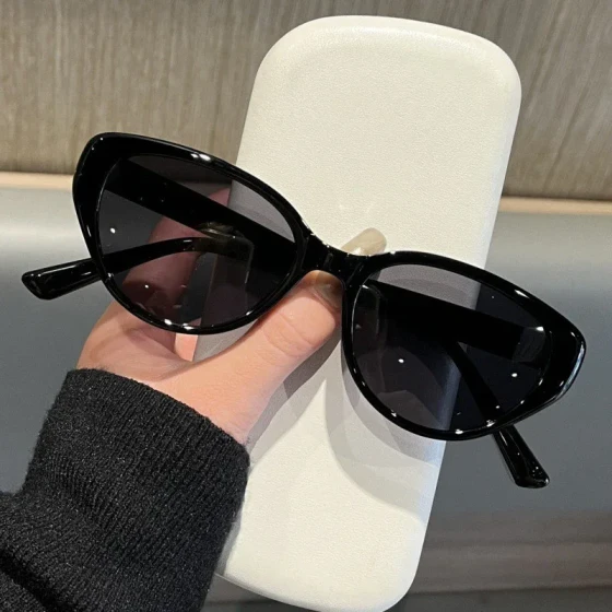 Cat-eye small-face sunglasses, European and American sweet and cool style, new hip-hop sunglasses for women, UV protection sunglasses