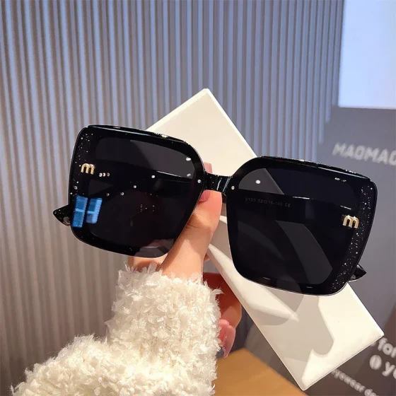 Korean-style large-frame black round-face anti-UV sunglasses for women, trendy and stylish with a high-end feel, sun protection sunglasses