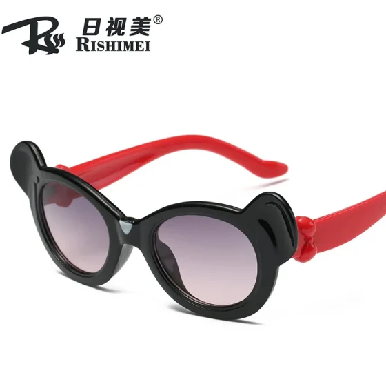 2020Trendy and cute children's sunglasses UV protection sunglasses for boys and girls, popular model