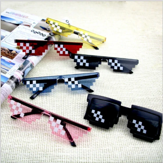 Large and small mosaic glasses, sunglasses, influencer style, disco-themed, two-dimensional sun decorative glasses, unique and avant-garde punk style