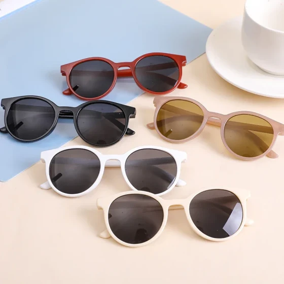 Trendy street style catwalk glasses, children's sunglasses, jelly-colored trendy personalized sunglasses, beach glasses, shipping available