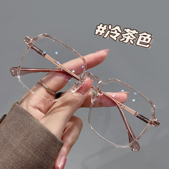 Blue light blocking flat glasses for women, artistic and elegant style, face-slimming, large square frame, myopia eyeglass frame