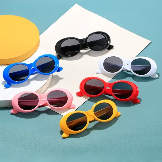 Children's Fashion Trendy Personality Street Style White Sunglasses for Boys and Girls, Retro Small Oval Sunglasses with UV Protection