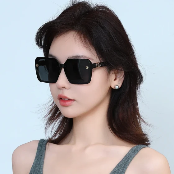 2025New luxury polarized sunglasses with a high-end feel, large frame, versatile for women, suitable for driving and offering UV protection