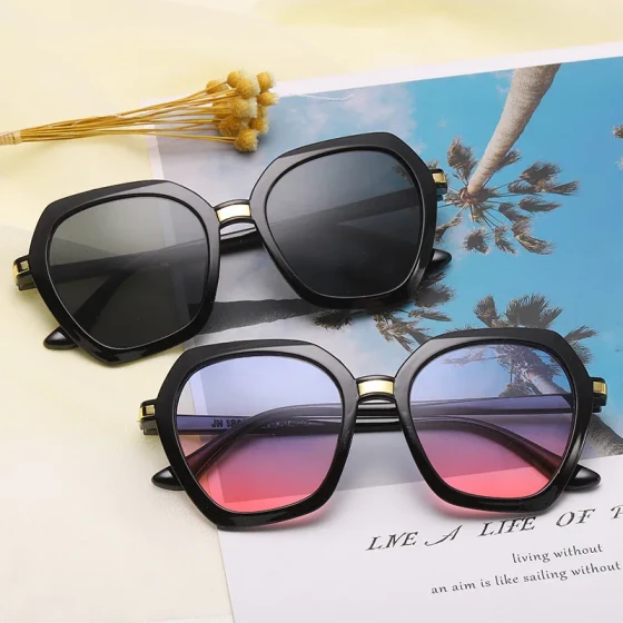 2020European and American fashion polygonal sunglasses for men, new ocean-style trendy sunglasses with large frames and hollow design