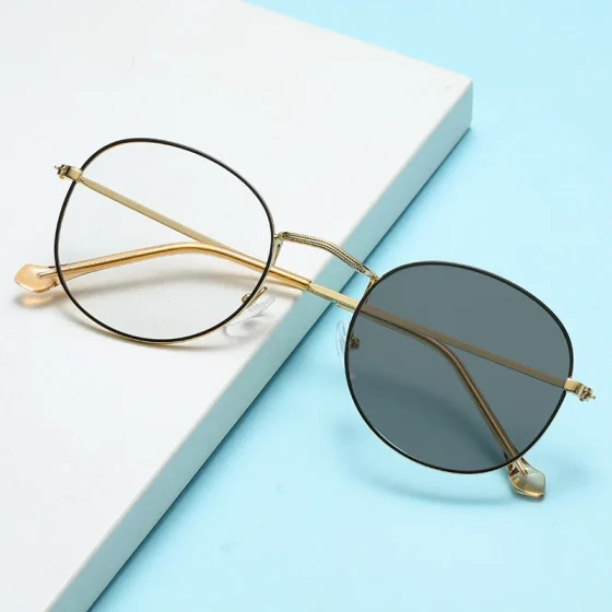 Metal retro round frame anti-blue light glasses, artistic and simple photochromic glasses for men and women, can be fitted with prescription lenses