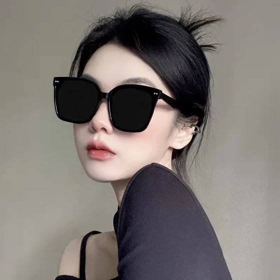Sunglasses, stylish UV protection sunglasses for women and men, popular with internet celebrities