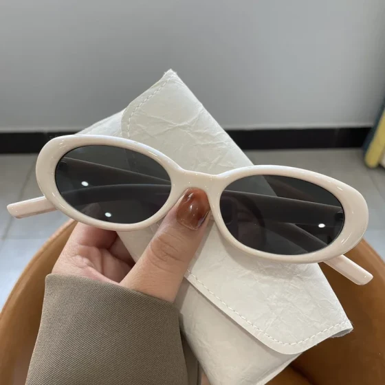 Vintage Oval Sunglasses for Women with a High-End Feel ins Fashionable white sunglasses with a focus frame, summer UV protection