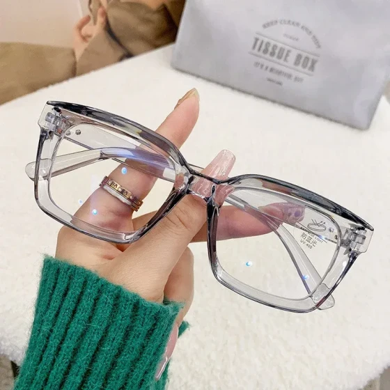 Ultra-light trendy cool tea-colored small three-point myopia glasses for women with transparent frame ins Highly stylish large-frame glasses that give a slimming appearance even without makeu
