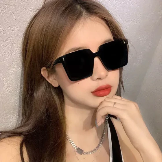 Large-frame trendy internet celebrity sunglasses for women, square-frame sunglasses for live streaming, driving sun protection, available for wholesale