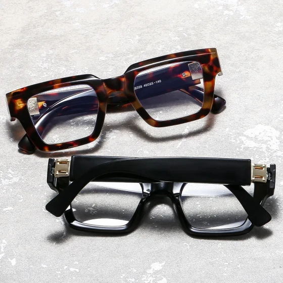 Trendy retro square-frame glasses for women, anti-blue light, plain lenses, tortoiseshell color, stylish and unique decorative glasses that make the face appear smaller